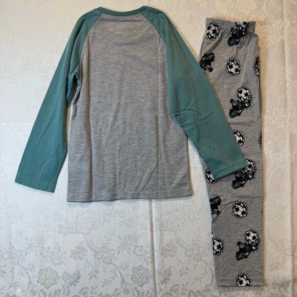 Kids Dinosaur Pajama Set Soccer Dino Print Green & Gray Size 6Y - Picture 6 of 7